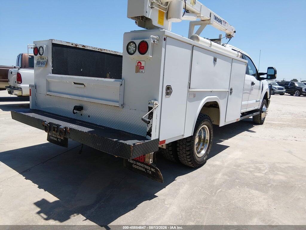 1FD8W3HT0NEC44772 2022 FORD F-350 CHASSIS photo no. 4