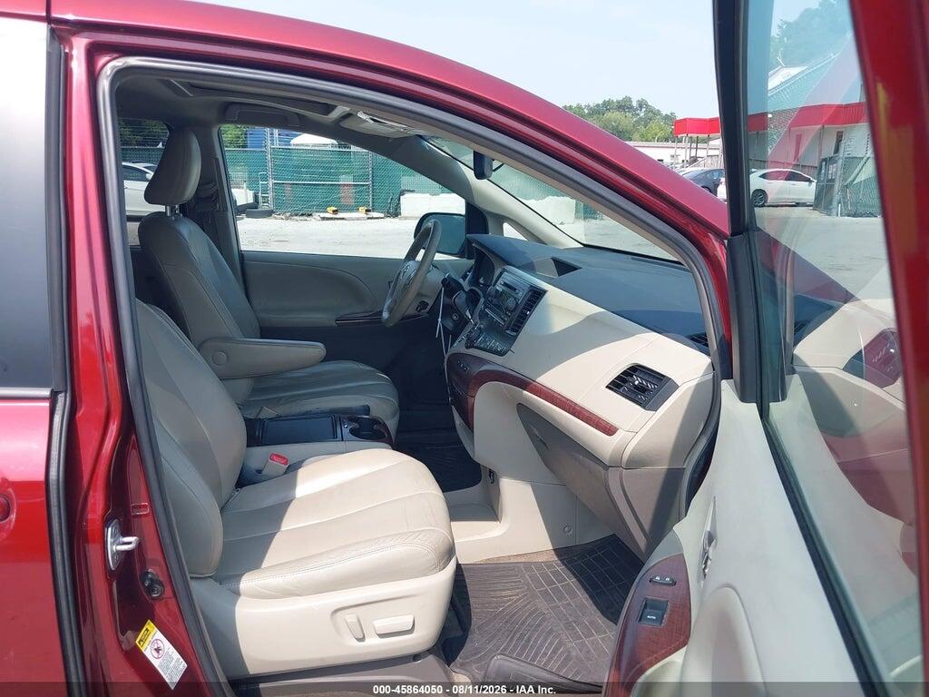 5TDYK3DC8DS325954 2013 TOYOTA SIENNA photo no. 5