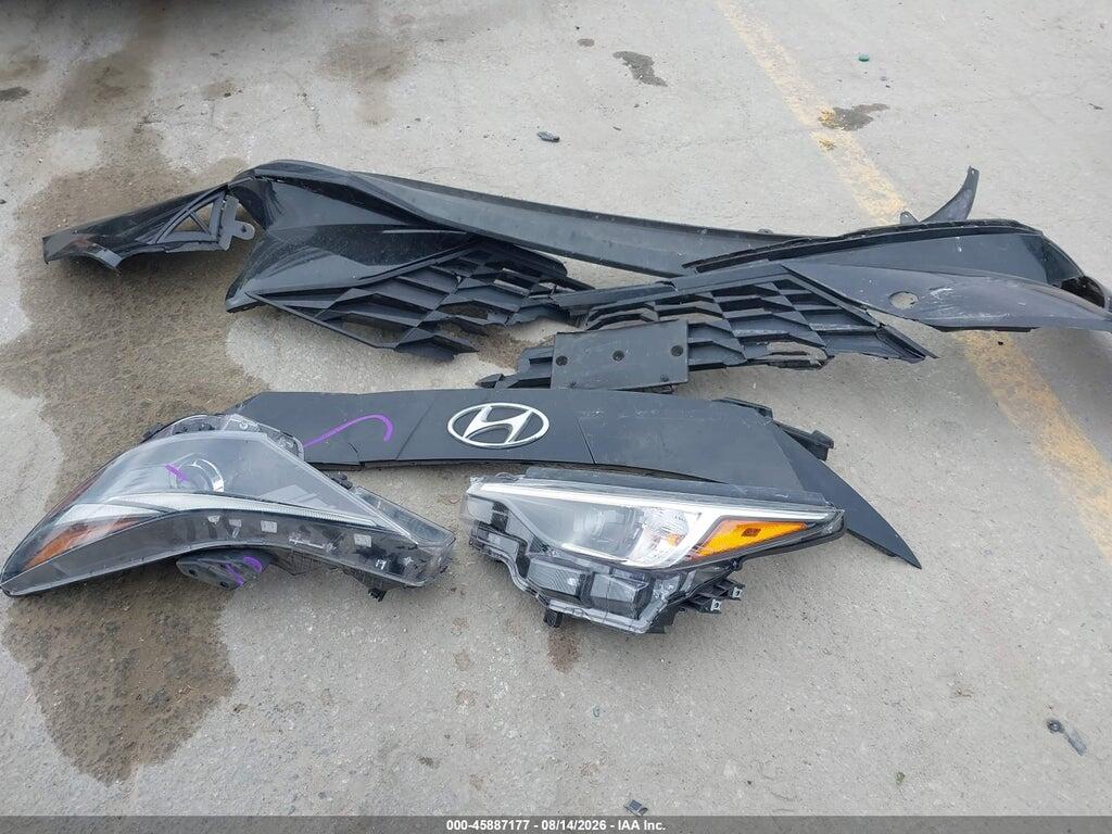 KMHLM4AG2NU217937 2022 HYUNDAI ELANTRA photo no. 12