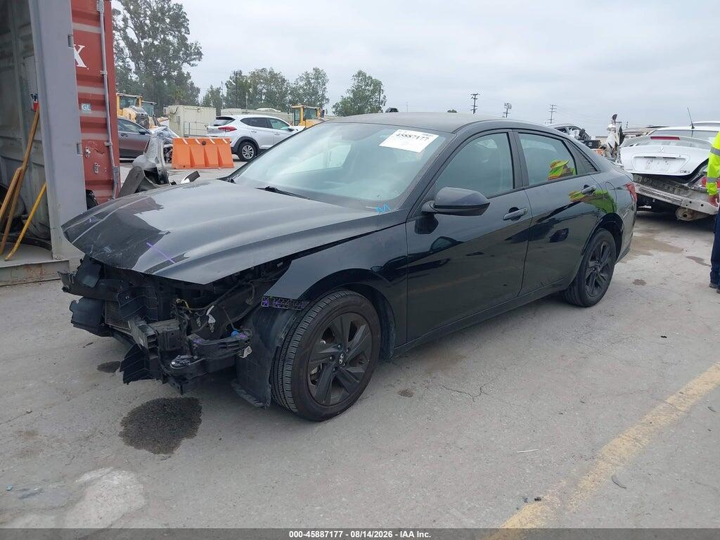 KMHLM4AG2NU217937 2022 HYUNDAI ELANTRA photo no. 2