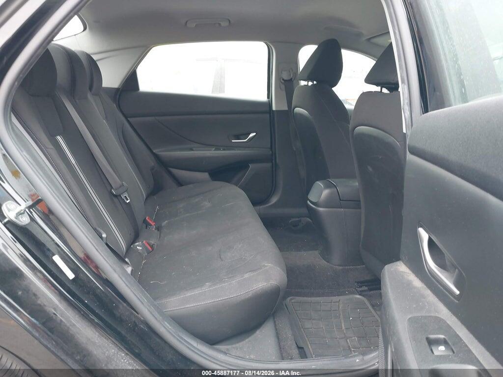 KMHLM4AG2NU217937 2022 HYUNDAI ELANTRA photo no. 8