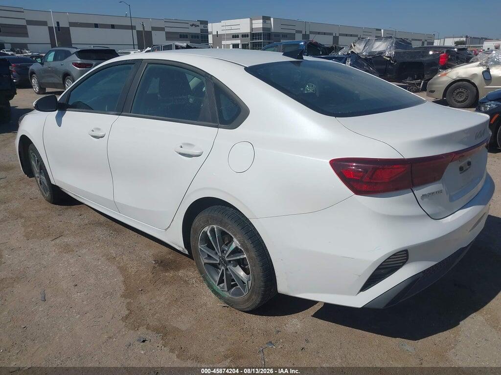 3KPF24AD3NE460359 2022 KIA FORTE photo no. 3