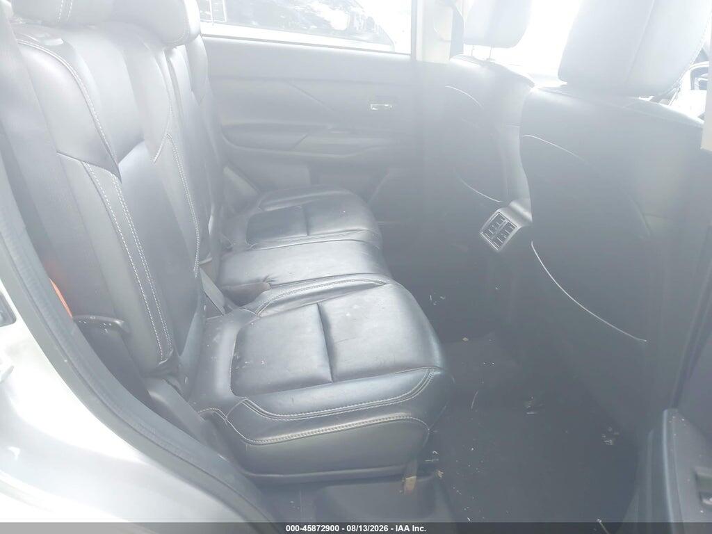 JA4AD3A39LJ000820 2020 MITSUBISHI OUTLANDER photo no. 8