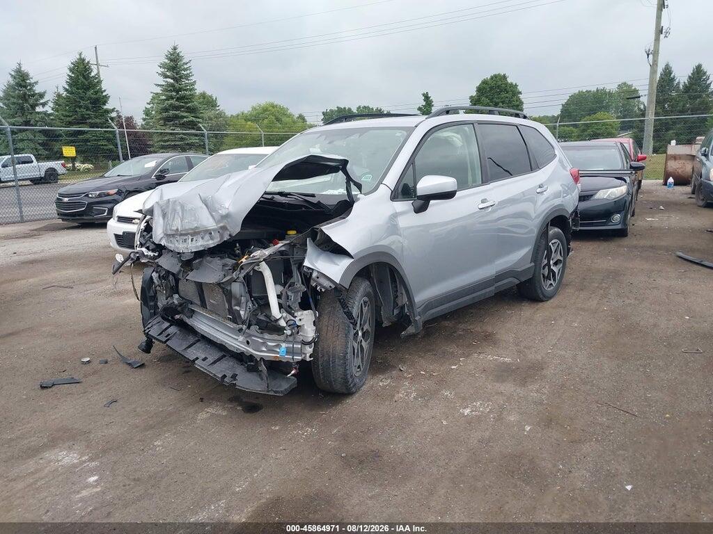 JF2SKAEC0NH400064 2022 SUBARU FORESTER photo no. 2