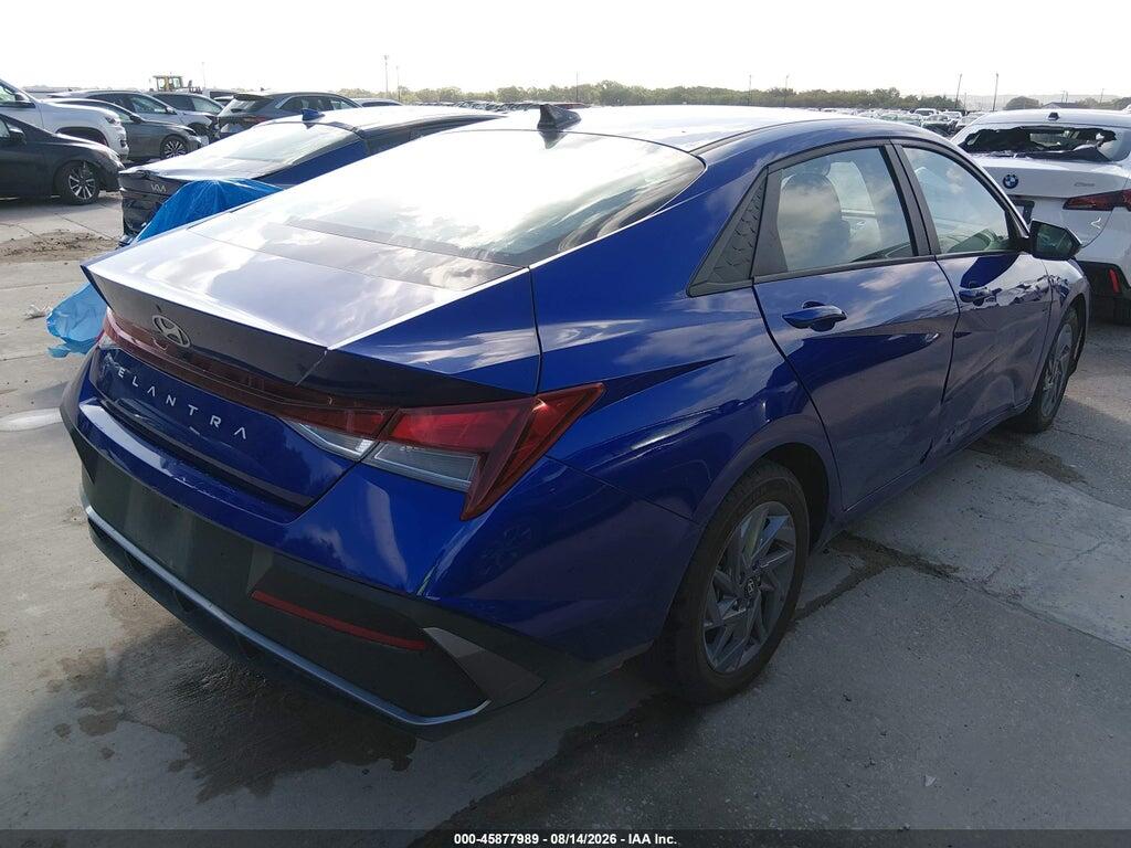 KMHLM4DG2RU820694 2024 HYUNDAI ELANTRA photo no. 4