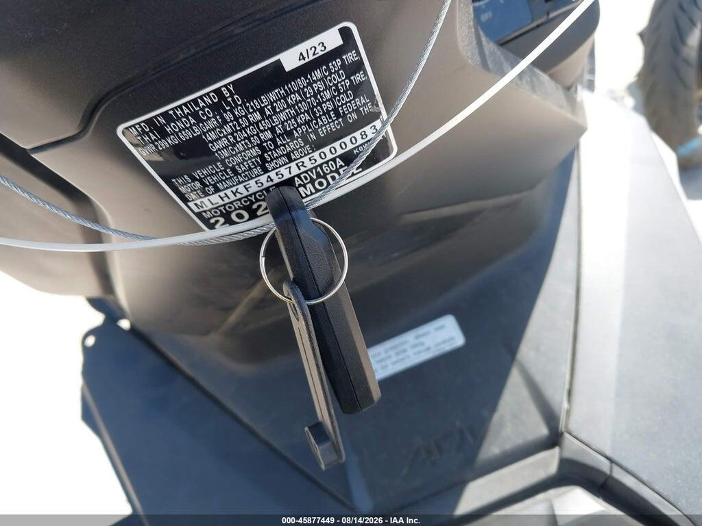 MLHKF5457R5000083 2024 HONDA ADV160 photo no. 11
