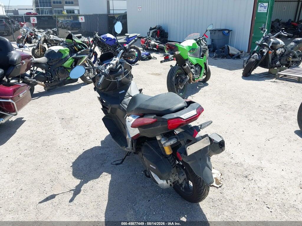 MLHKF5457R5000083 2024 HONDA ADV160 photo no. 3