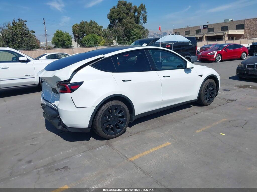 7SAYGDEE4NF575417 2022 TESLA MODEL Y photo no. 4