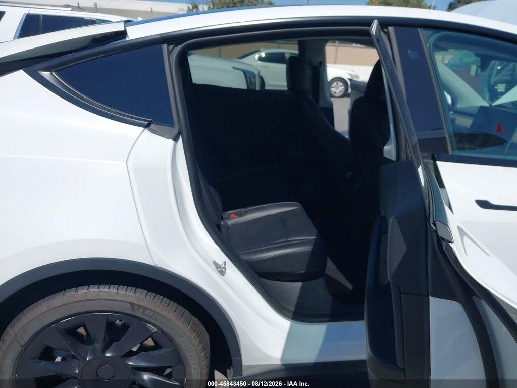 7SAYGDEE4NF575417 2022 TESLA MODEL Y photo no. 8
