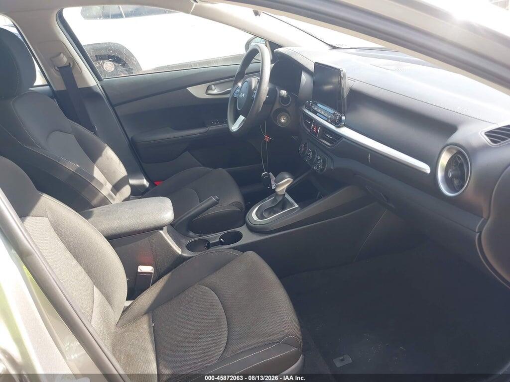 3KPF24AD2RE747536 2024 KIA FORTE photo no. 5