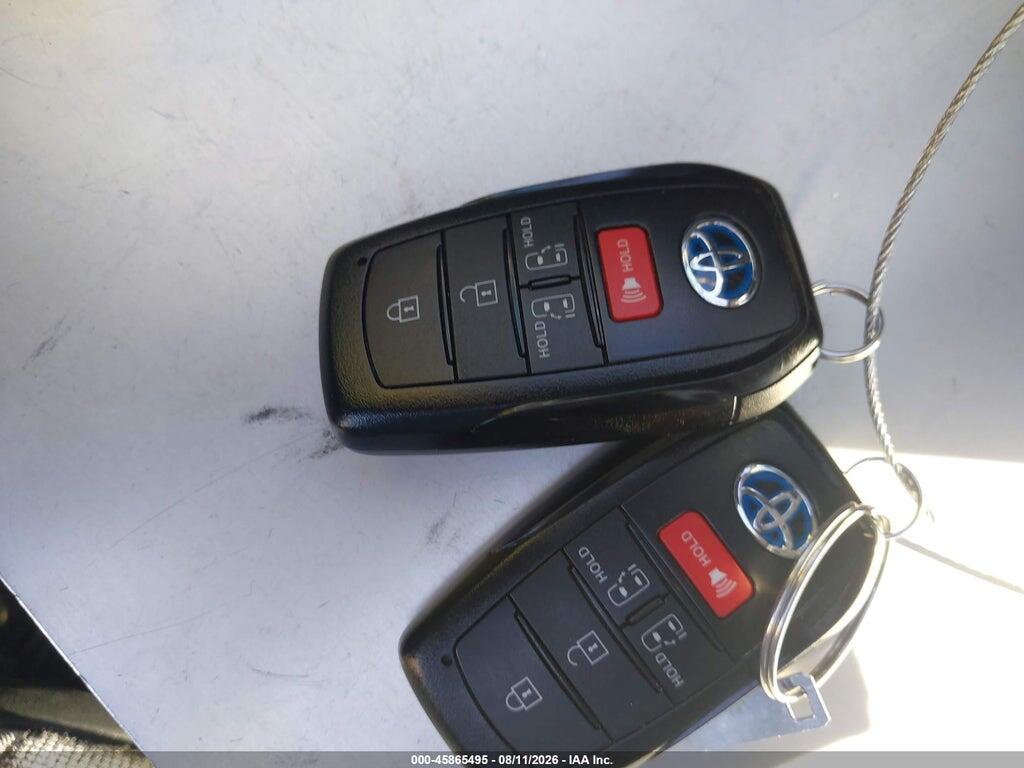 5TDBRKEC5RS217924 2024 TOYOTA SIENNA photo no. 11