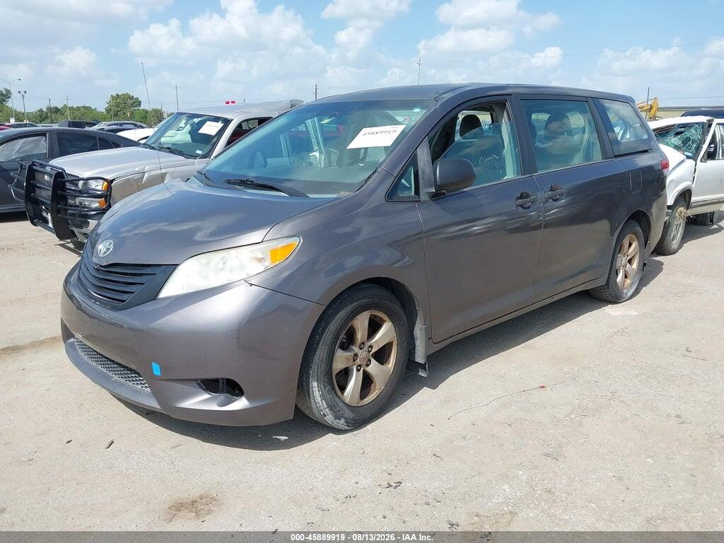 5TDZK3DC1DS296852 2013 TOYOTA SIENNA photo no. 2