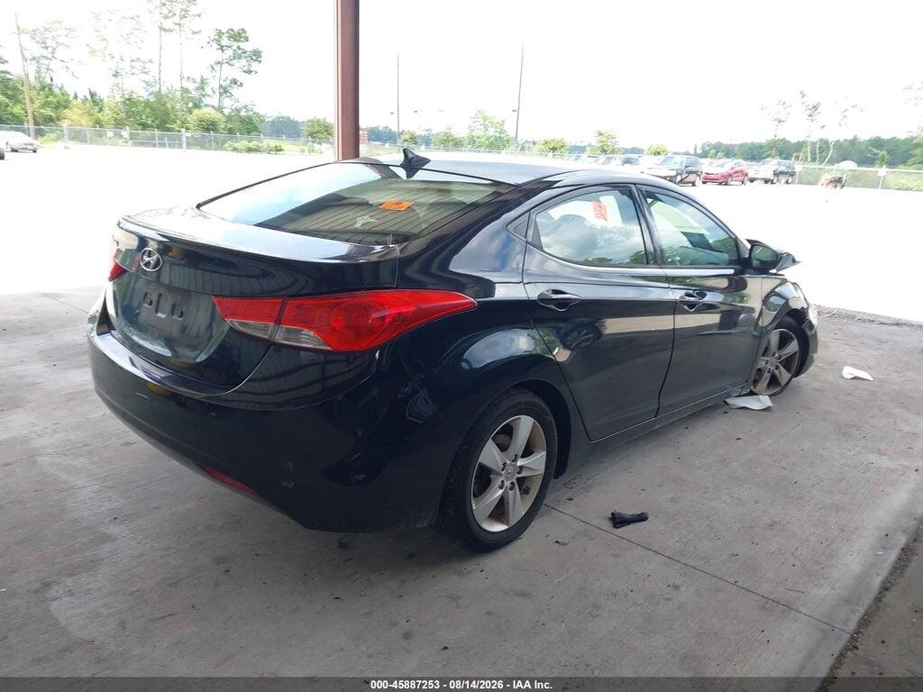 5NPDH4AE3DH388782 2013 HYUNDAI ELANTRA photo no. 4