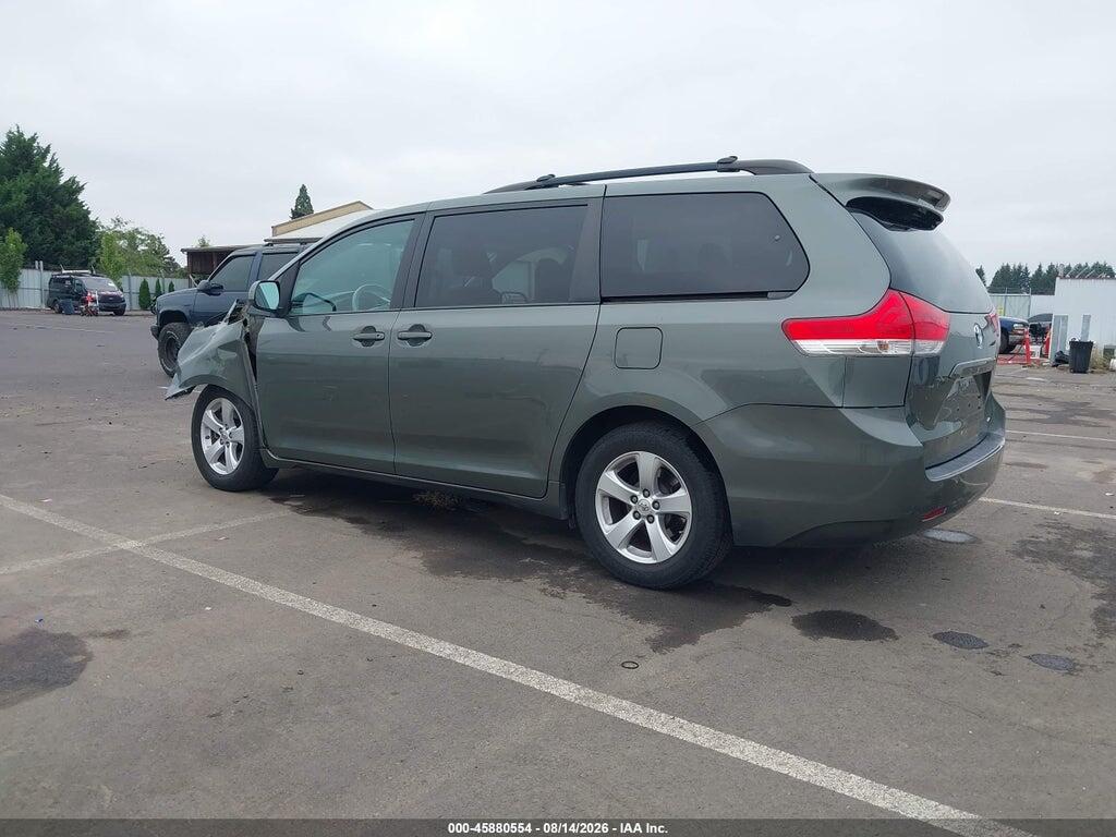 5TDKK3DC3DS379295 2013 TOYOTA SIENNA photo no. 3