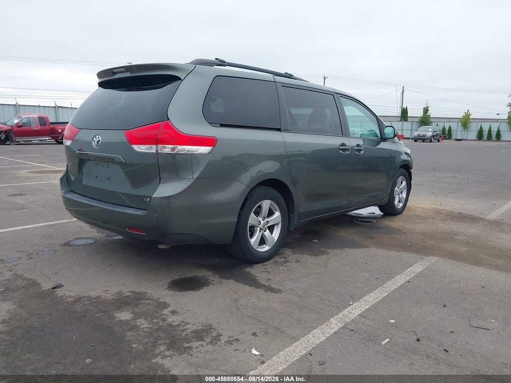 5TDKK3DC3DS379295 2013 TOYOTA SIENNA photo no. 4