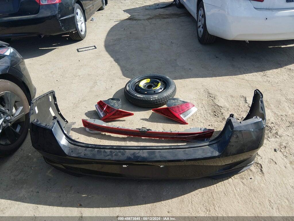 KMHLM4AJXPU078154 2023 HYUNDAI ELANTRA HYBRID photo no. 12