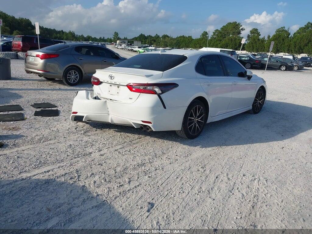 4T1G11AK2MU569847 2021 TOYOTA CAMRY photo no. 4