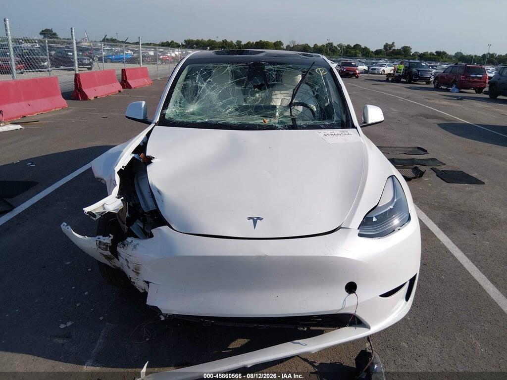 7SAYGDEE4RF177095 2024 TESLA MODEL Y photo no. 11
