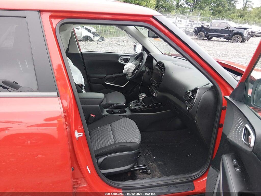 KNDJ23AU3R7221159 2024 KIA SOUL photo no. 5