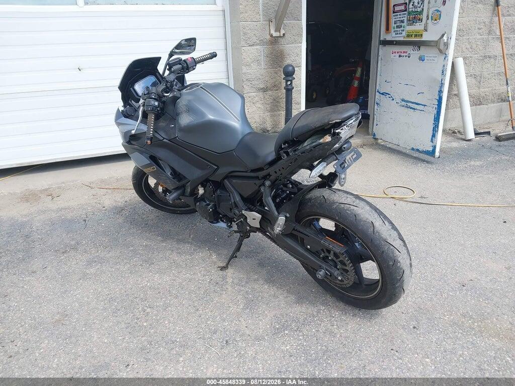 ML5EXER14RDAD5357 2024 KAWASAKI EX650 photo no. 3