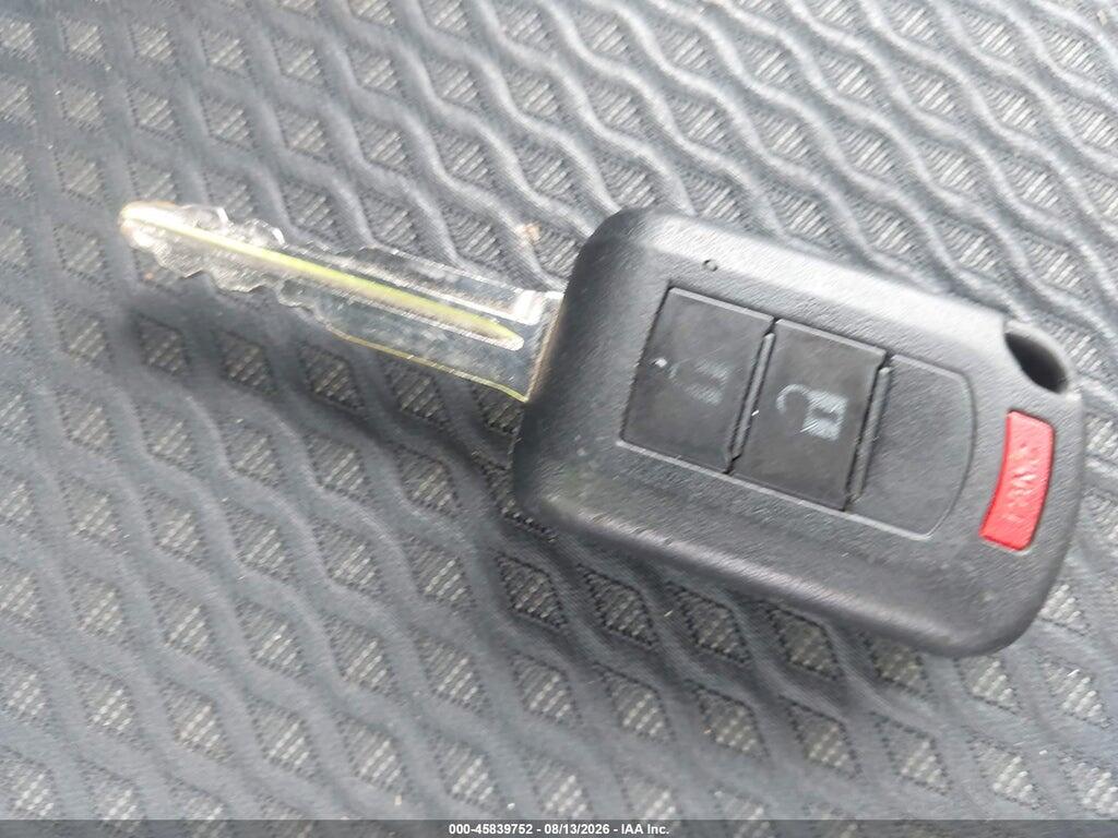 JA4AZ3A39LZ026708 2020 MITSUBISHI OUTLANDER photo no. 11