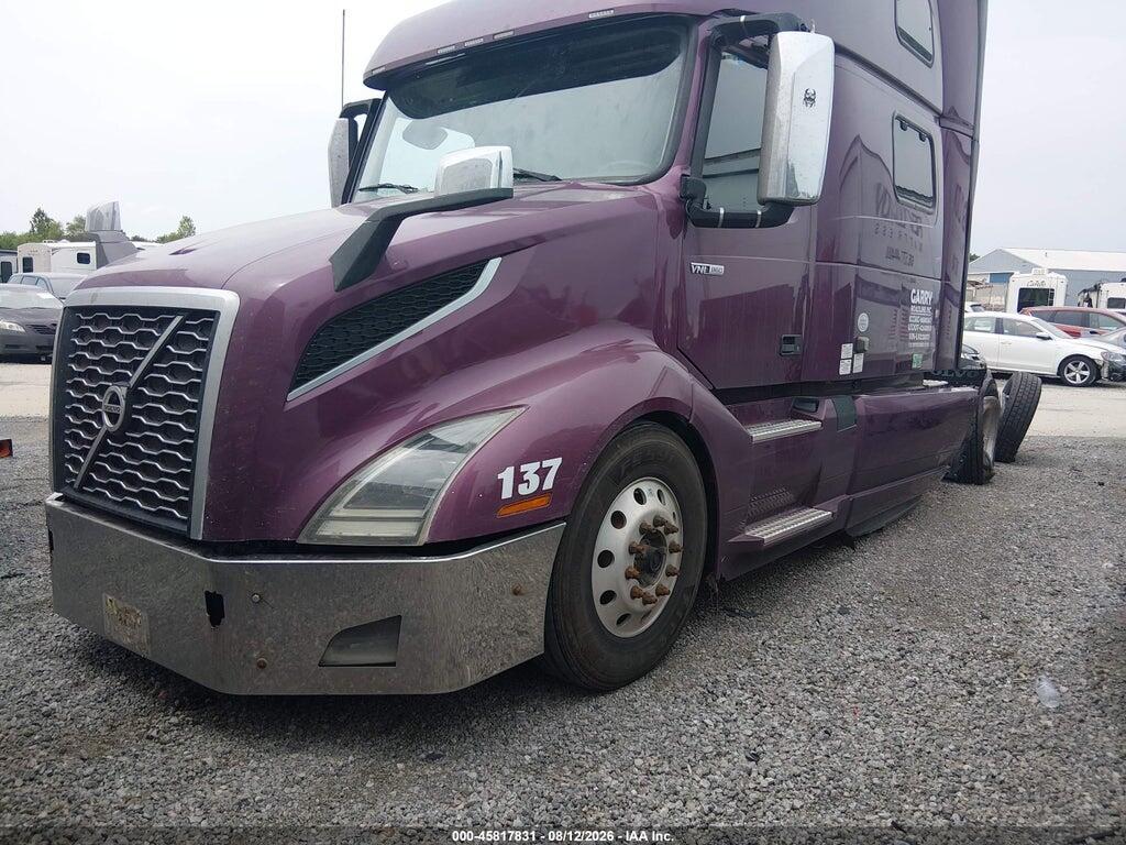 4V4NC9EJ4LN228873 2020 VOLVO VNL photo no. 2