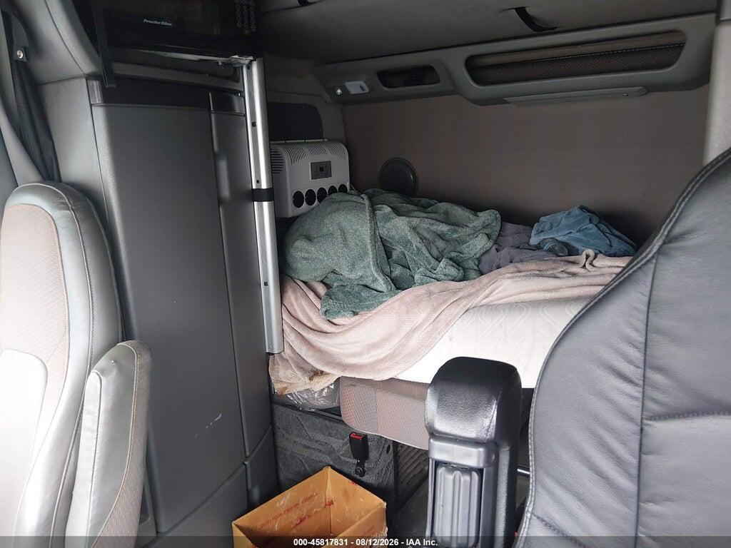 4V4NC9EJ4LN228873 2020 VOLVO VNL photo no. 7