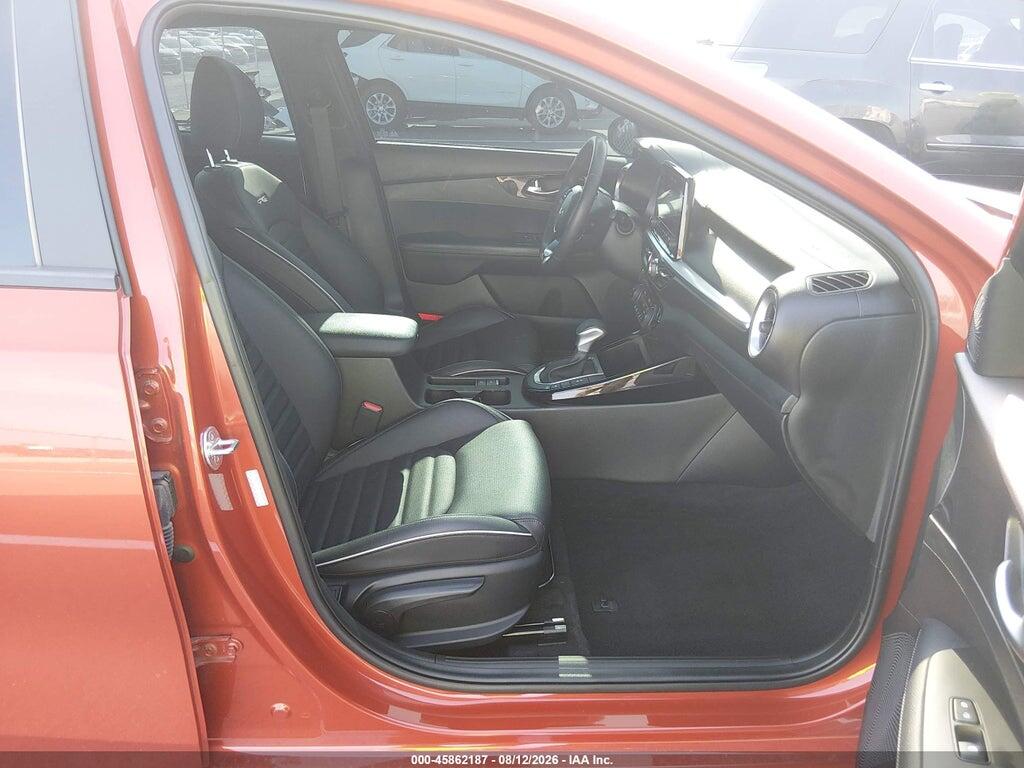 3KPF54AD4PE684959 2023 KIA FORTE photo no. 5
