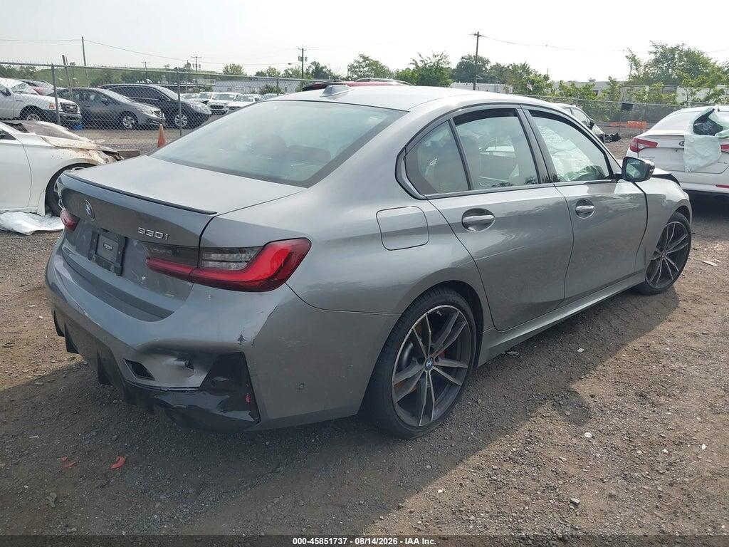 3MW89FF08P8D27648 2023 BMW 330I photo no. 4