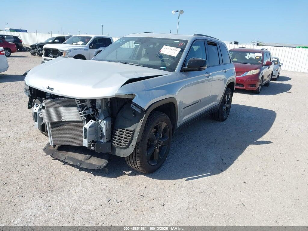 1C4RJGBG3P8733792 2023 JEEP GRAND CHEROKEE photo no. 2