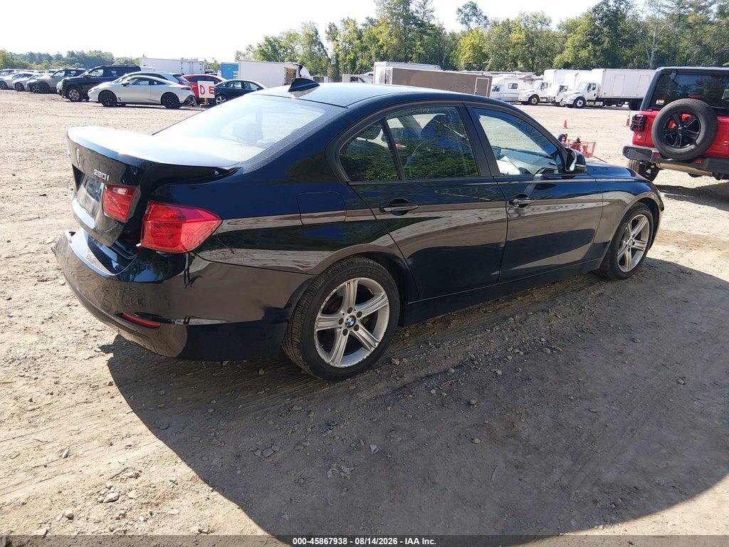WBA3C3C59DF146524 2013 BMW 320I photo no. 4