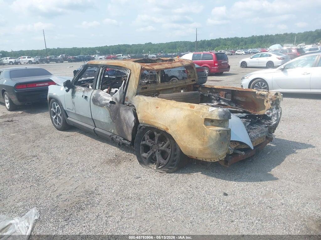 7FCTGCAA0RN030756 2024 RIVIAN R1T photo no. 3