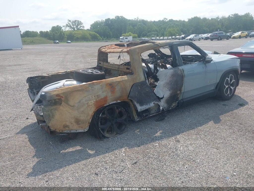 7FCTGCAA0RN030756 2024 RIVIAN R1T photo no. 4