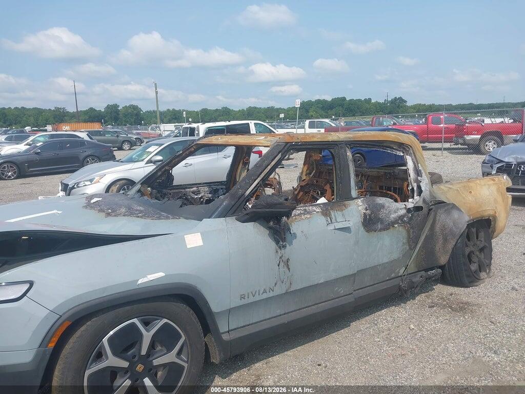 7FCTGCAA0RN030756 2024 RIVIAN R1T photo no. 6