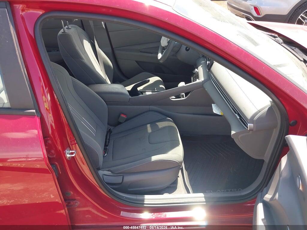 KMHLM4AG4PU440922 2023 HYUNDAI ELANTRA photo no. 5