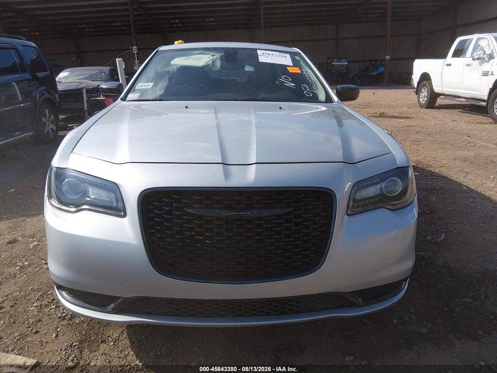 2C3CCAAG7PH600868 2023 CHRYSLER 300 photo no. 6