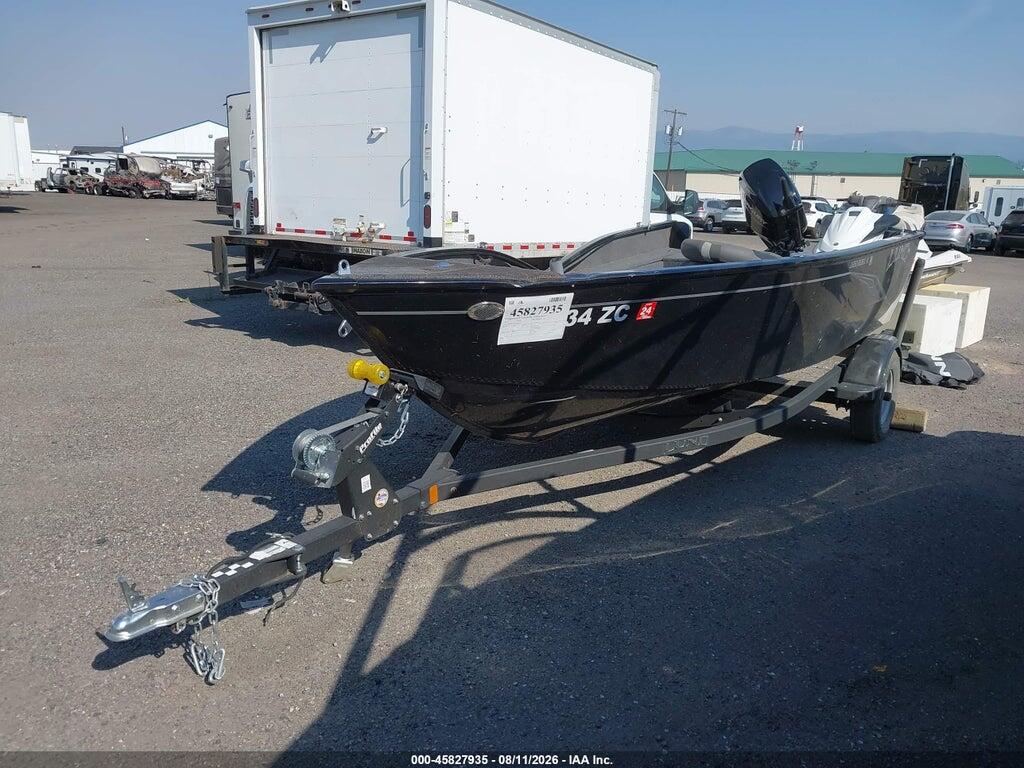 00000LBBJD325B323 2023 LUND 1650 REBEL XL photo no. 2