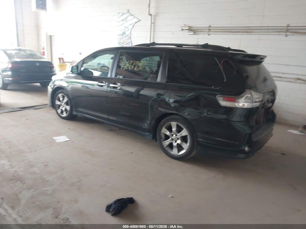 5TDXK3DC4DS305700 2013 TOYOTA SIENNA photo no. 3