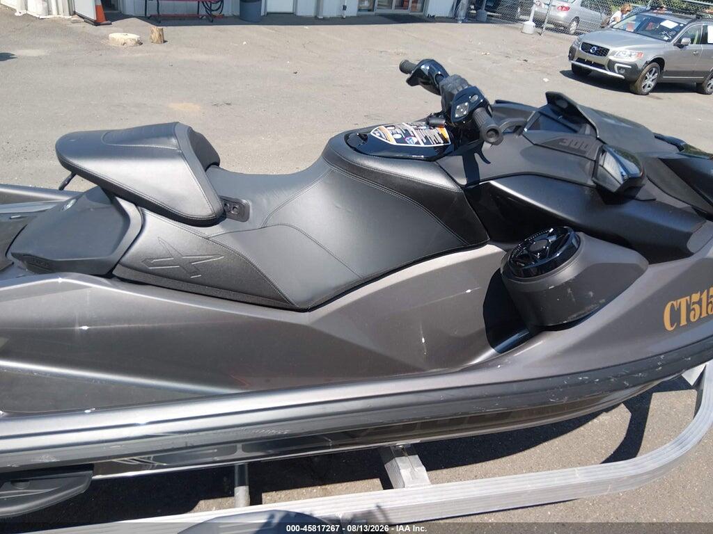 00000YDV66571B323 2023 SEADOO RXP-300 photo no. 8