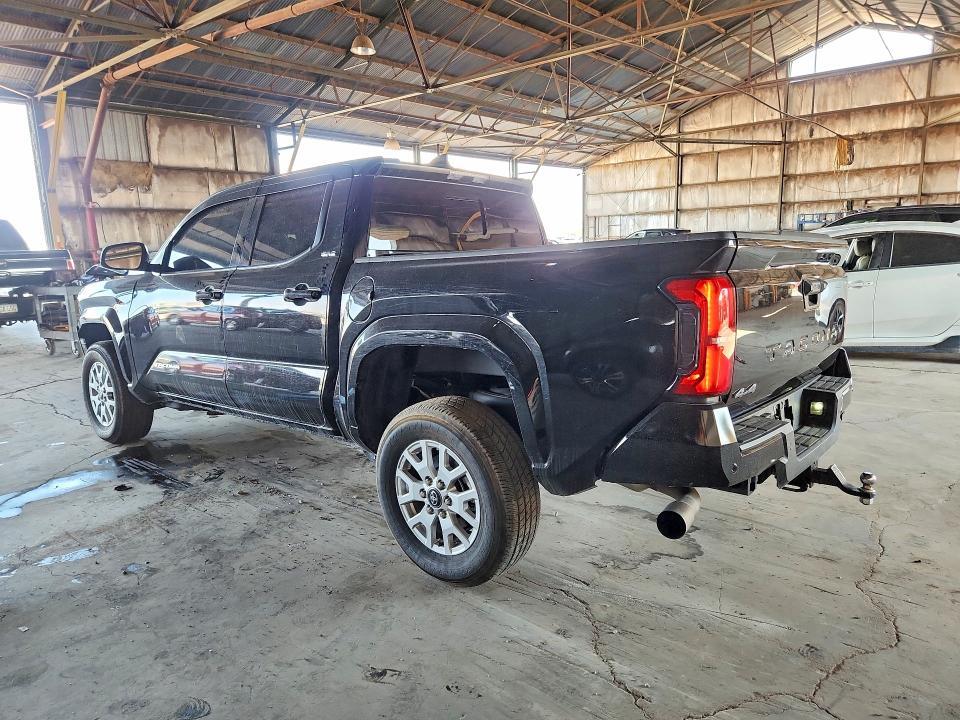 2025 TOYOTA TACOMA SR5 — Фото 2 из 12
