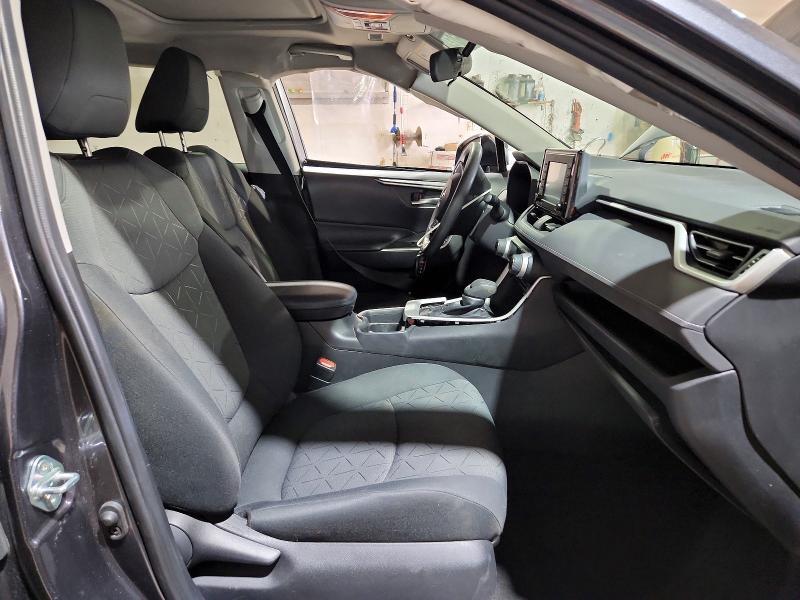 2020 TOYOTA RAV4 XLE — Фото 7 из 12