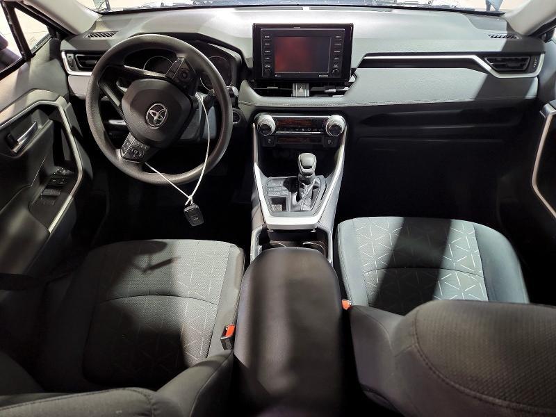 2020 TOYOTA RAV4 XLE — Фото 8 из 12
