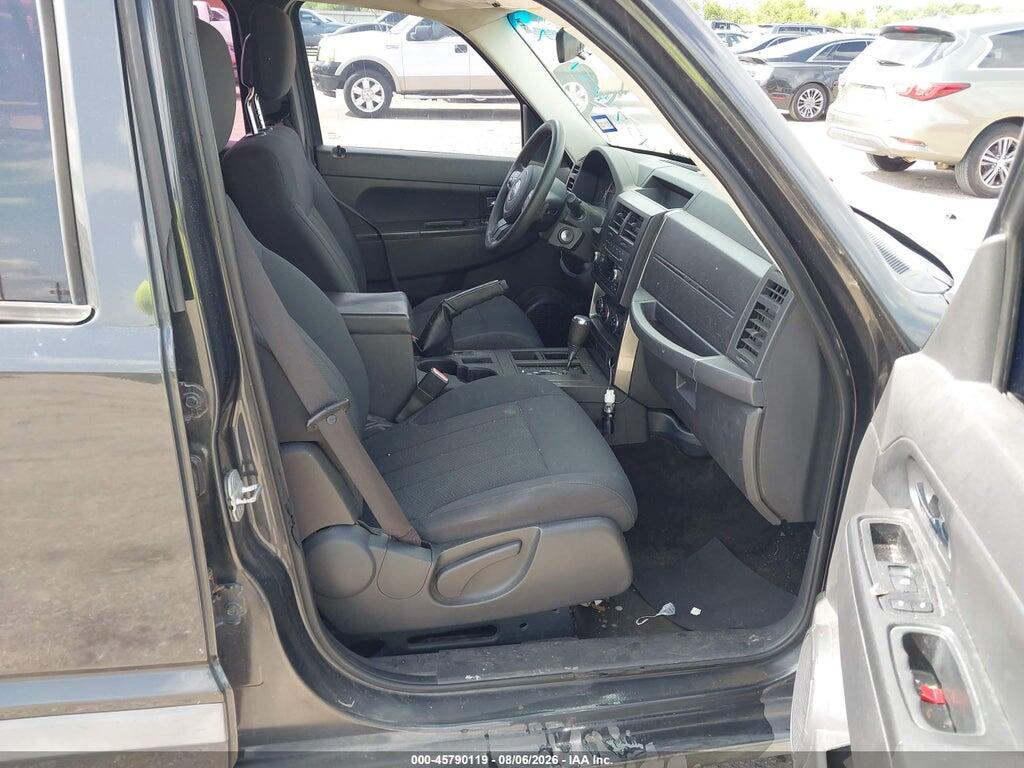 1J4PP2GK9BW552930 2011 JEEP LIBERTY photo no. 5