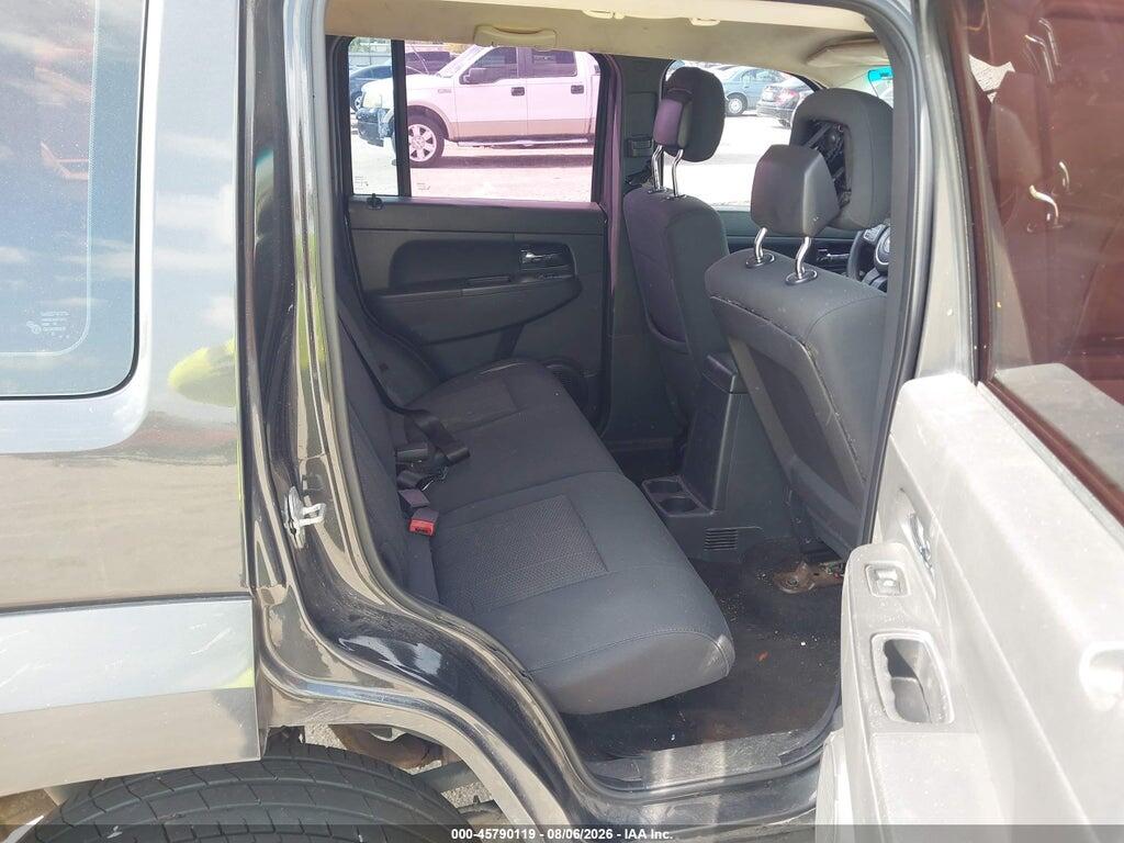 1J4PP2GK9BW552930 2011 JEEP LIBERTY photo no. 8