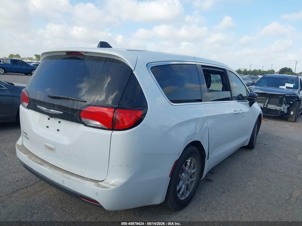 2C4RC1CG2TR227181 2026 CHRYSLER VOYAGER photo no. 4