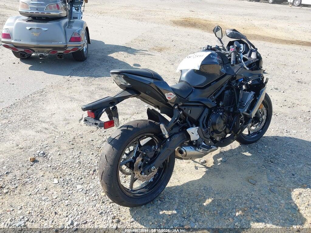 ML5EXER19TDAJ5407 2026 KAWASAKI EX650 photo no. 4