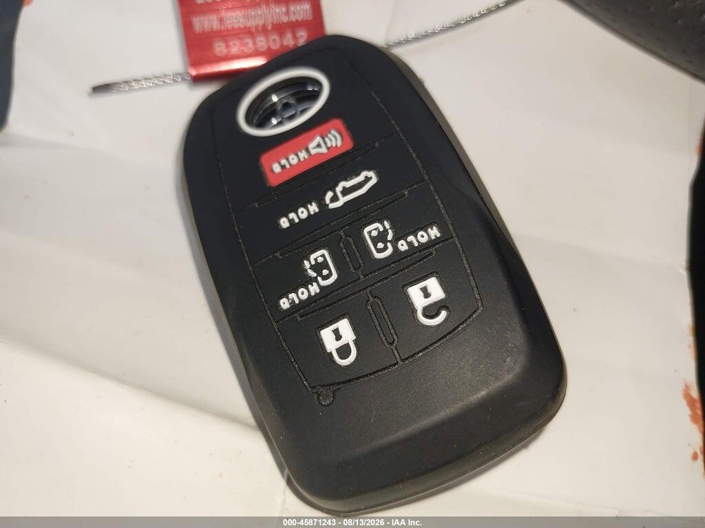 5TDESKFC6TS255816 2026 TOYOTA SIENNA photo no. 11