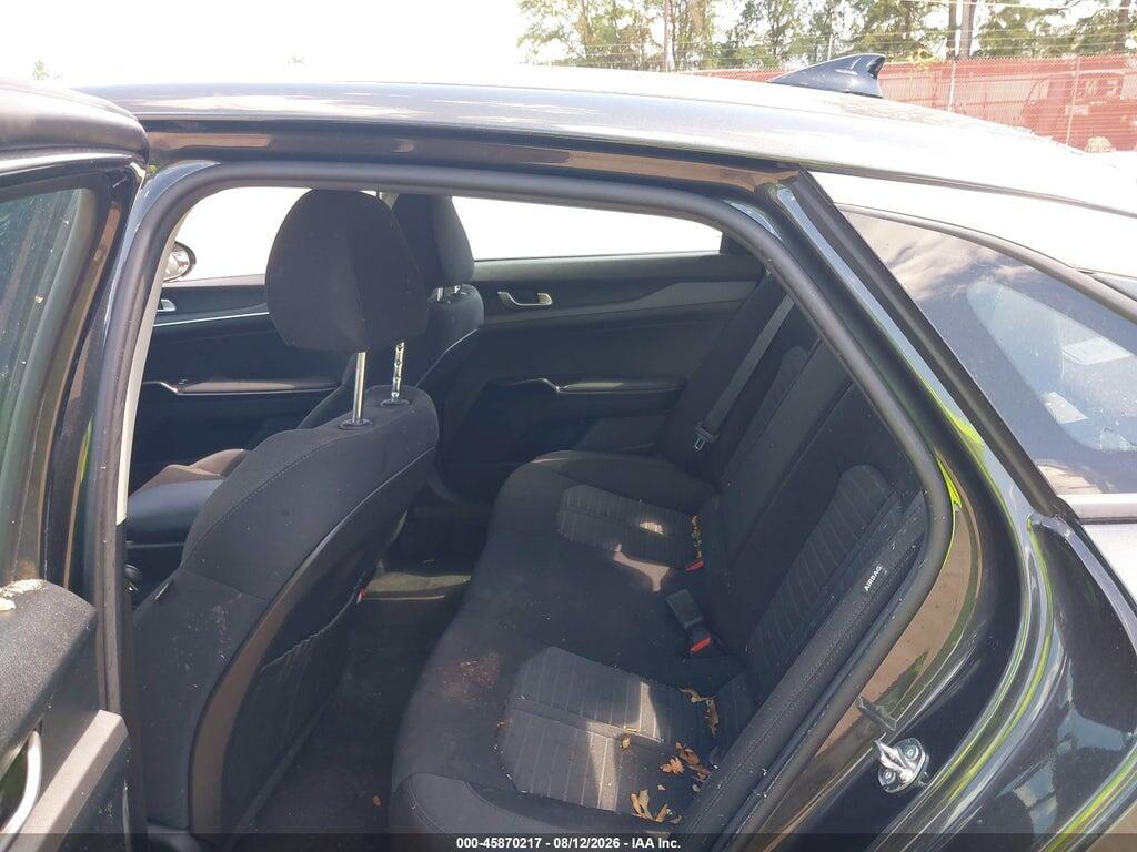 KNAG24J76T5431877 2026 KIA K5 photo no. 8