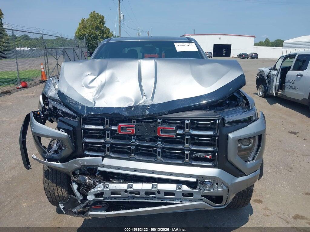 2026 GMC CANYON AT4 — Фото 12 из 16