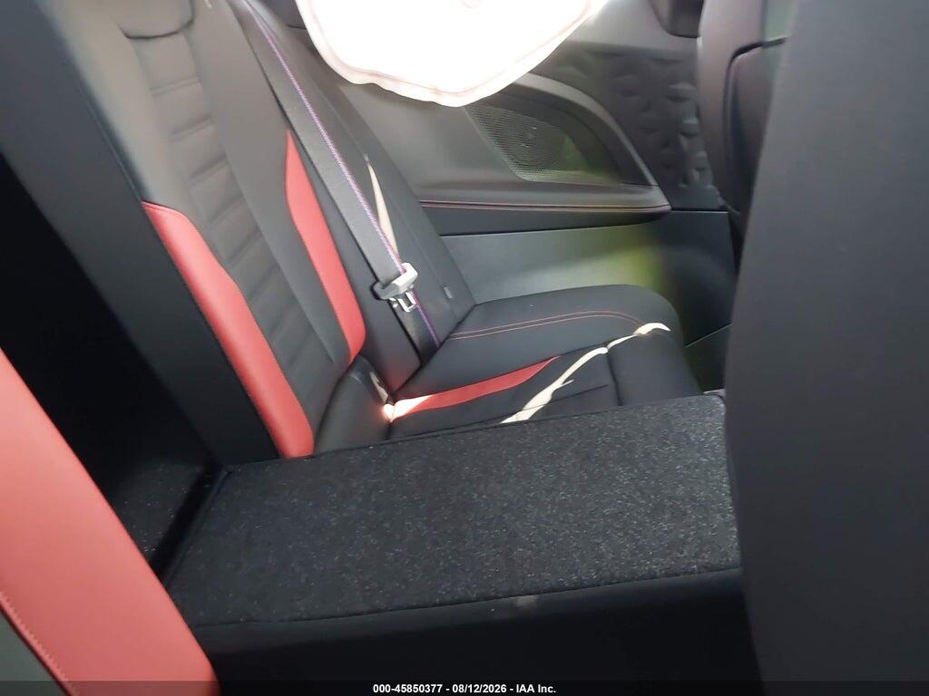 3MF23DM0XT8G13137 2026 BMW M2 photo no. 8